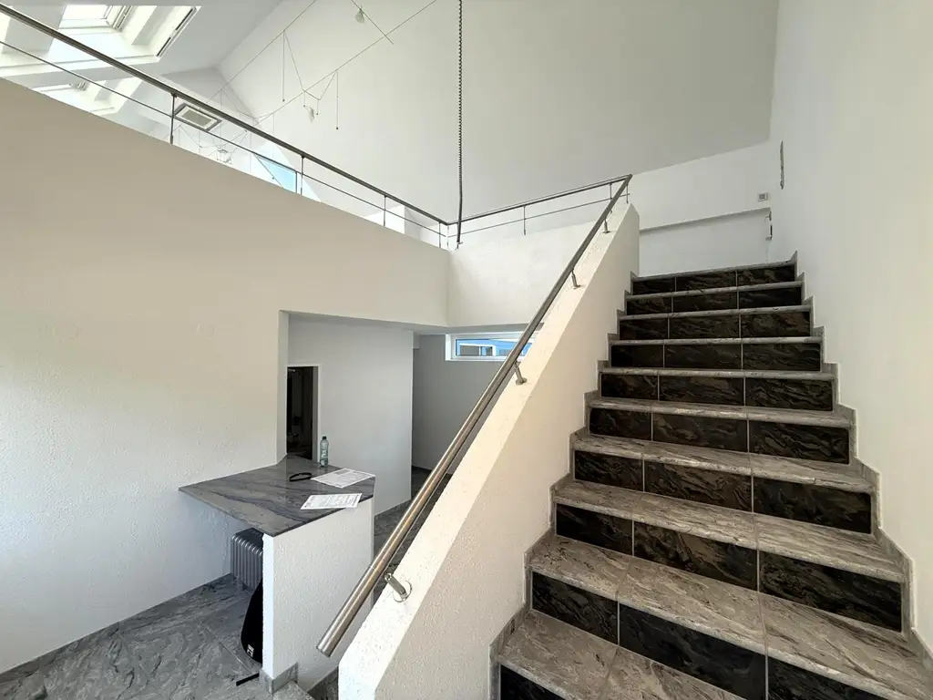 Modernes Atelier, Loft, Dachterrasse im Neunzehnten // Modern Studio, loft, roof terrace in the nineteenth //