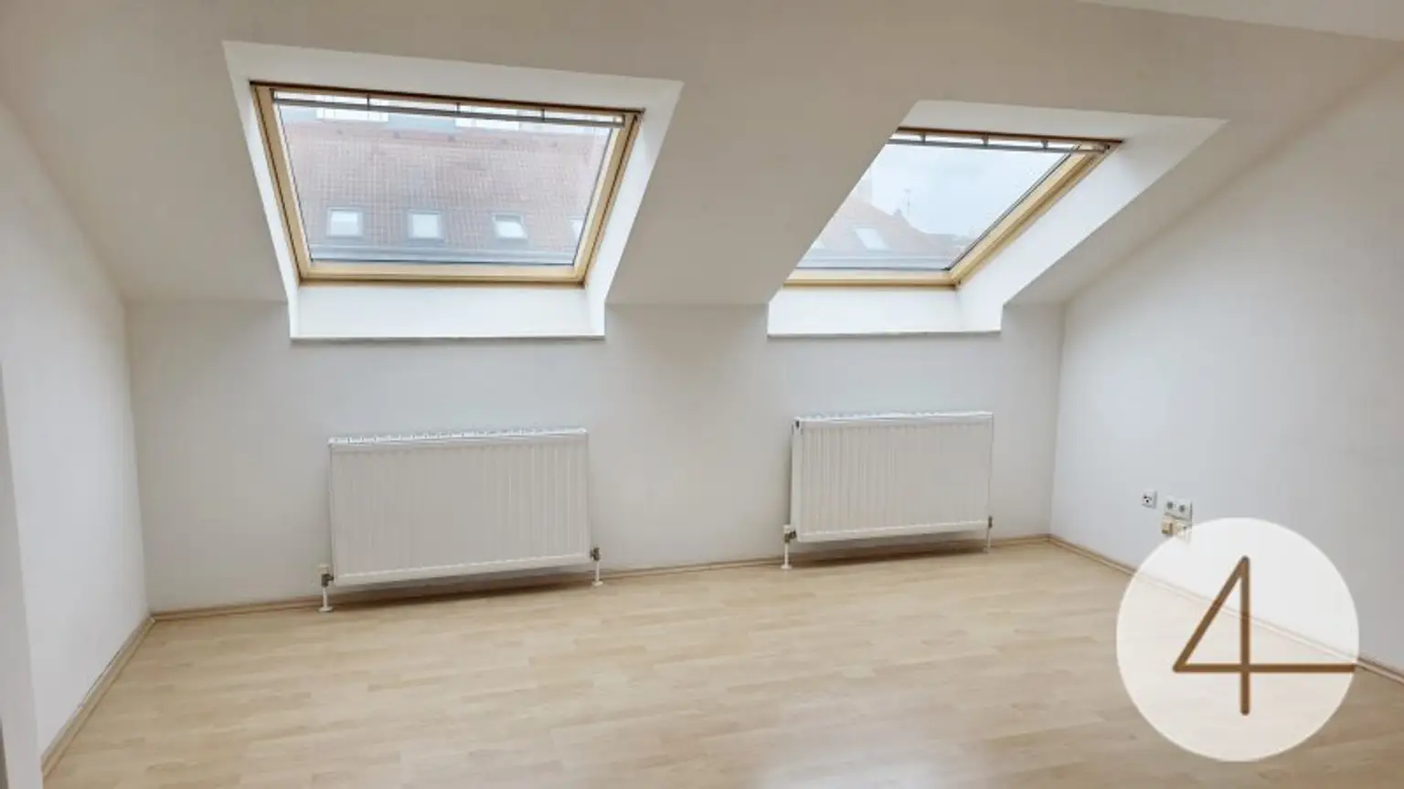Gesamtes Dachgeschoß steht zum Verkauf