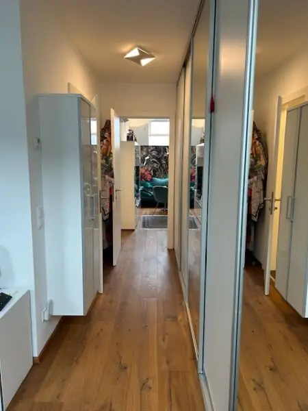 Wunderbare Dachgeschosswohnung in Top Lage mt Garage im Eigentum