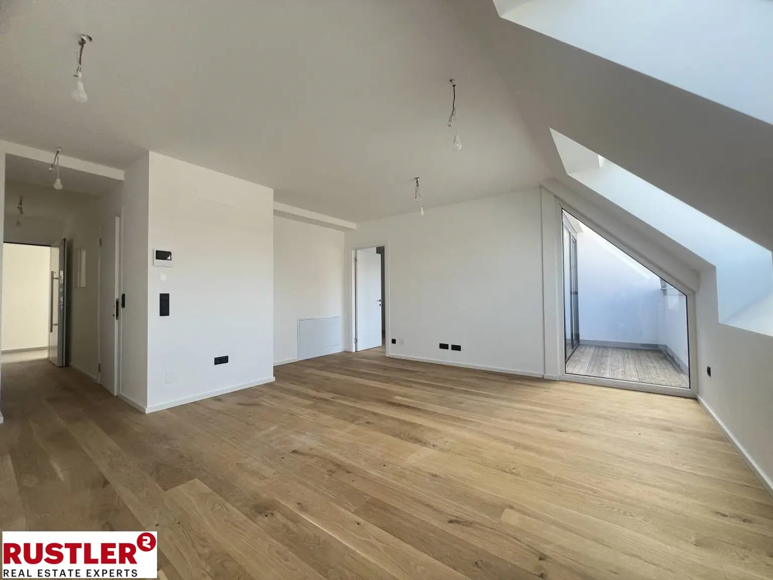 Top moderne Dachgeschosswohnung mit Terrasse & Fernblick | Erstbezug am Reinlpark