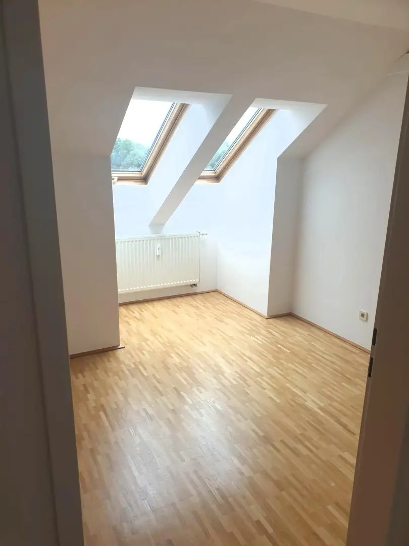 ENNS - Helle, großzügige 3-Zimmerwohnung mit zwei Balkonen und KFZ-Stellplatz!