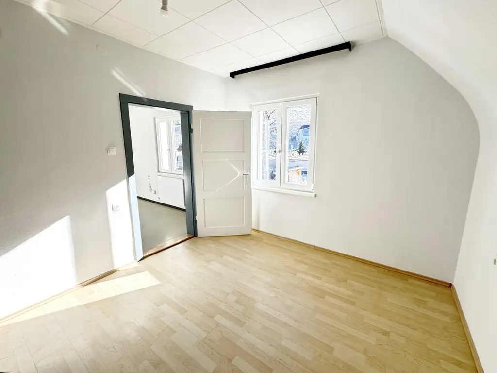 Neu sanierte 2-Zimmer Eigentumswohnung   | Mansardenwohnung | Trieben | IMS Immobilien KG