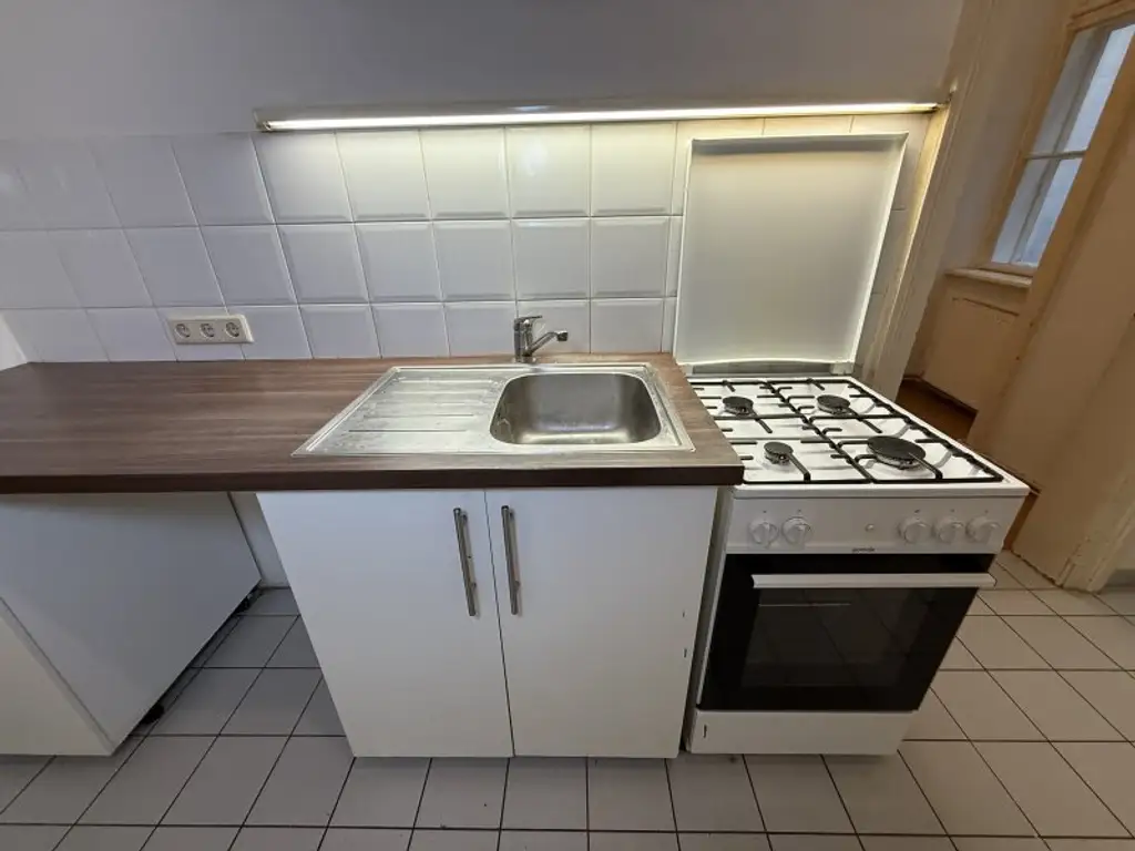4-Zimmer-Wohnung in zentraler Lage Wiens – ideal geeignet als WG für 3 Studenten