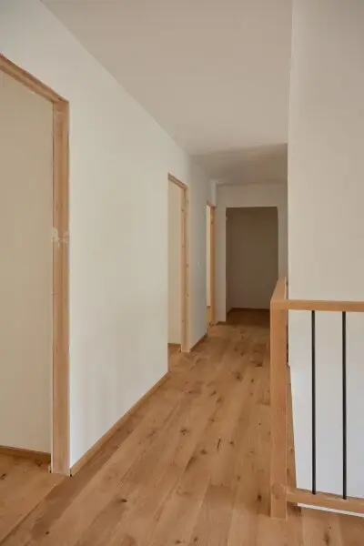 SAGENHAFT - Nachhaltiges Massivholz-Einfamilienhaus