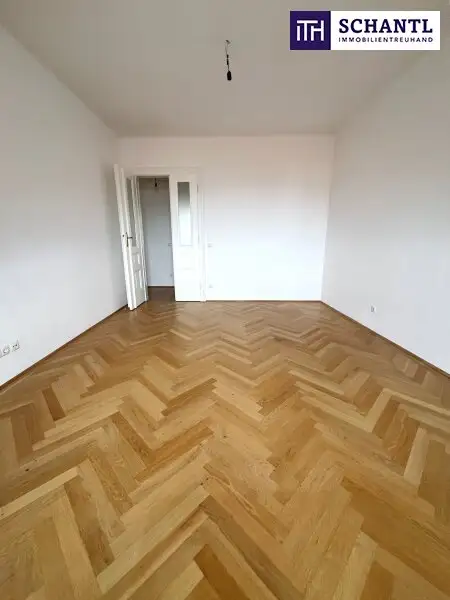 Da ist er – Ihr Wiener Wohntraum! Altbaujuwel im letzten Stock mit Balkon & Klima – jetzt zugreifen!