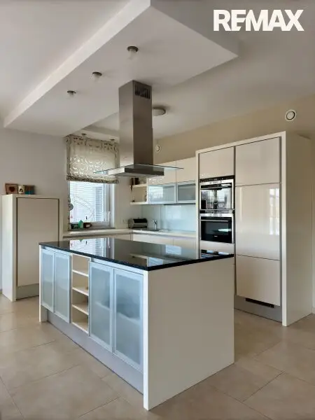 Wohnen am Wasser - ca. 189 m² Wohnfläche & direkter Seezugang auf Pachtgrund!