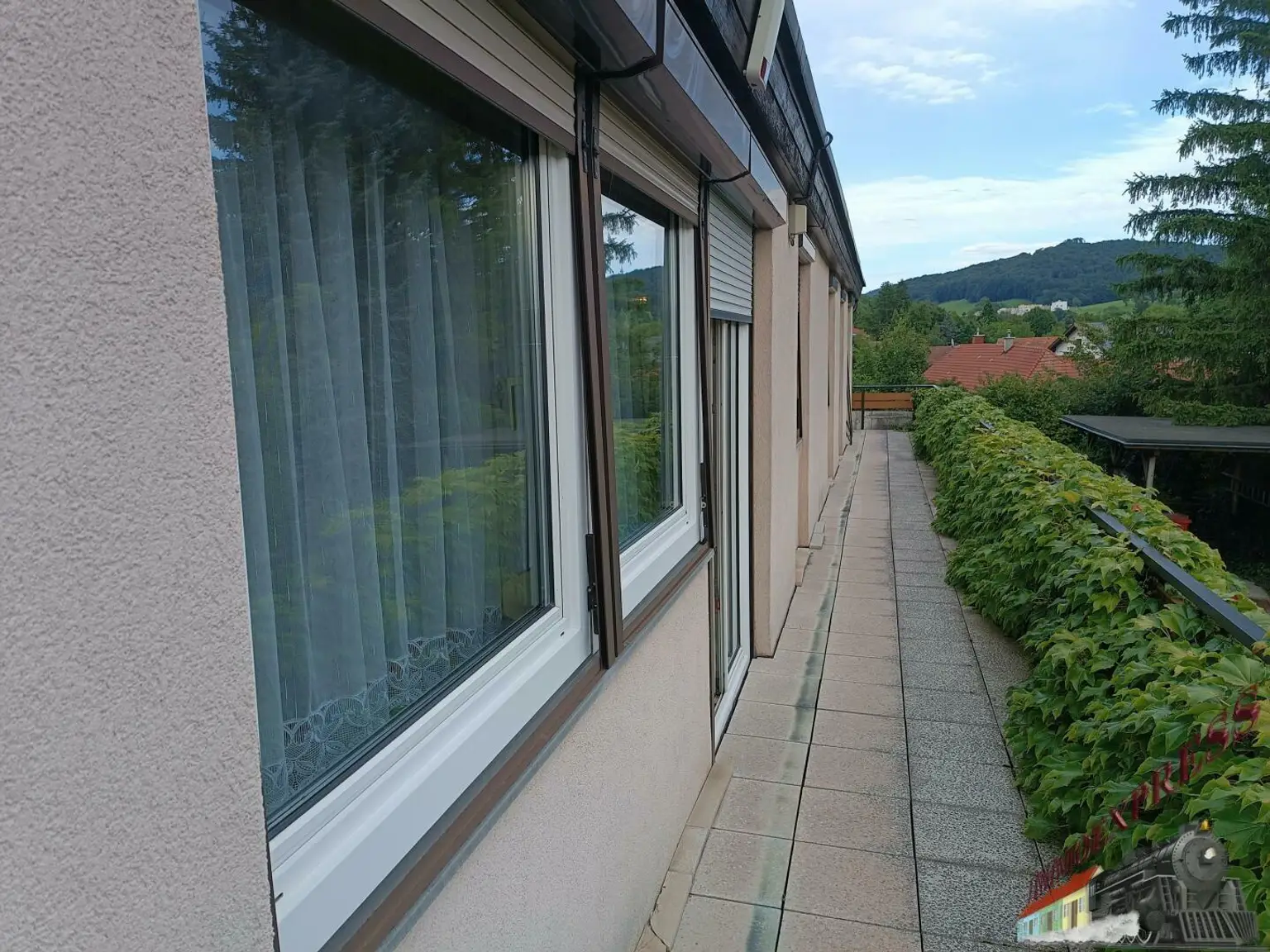 Solides Einfamilienhaus mit großem Garten, Pool und Potenzial - nur 20 Minuten von Wien entfernt
