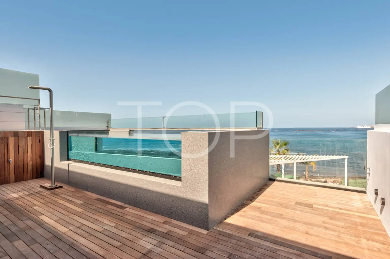 Villa de lujo en primera línea de mar en Palm Mar
