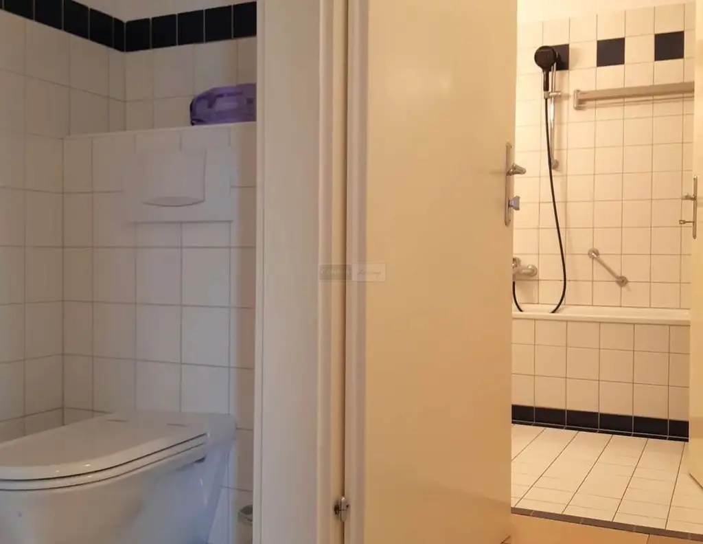 Karlsplatz: Ruhige Single-Wohnung in zentraler Lage