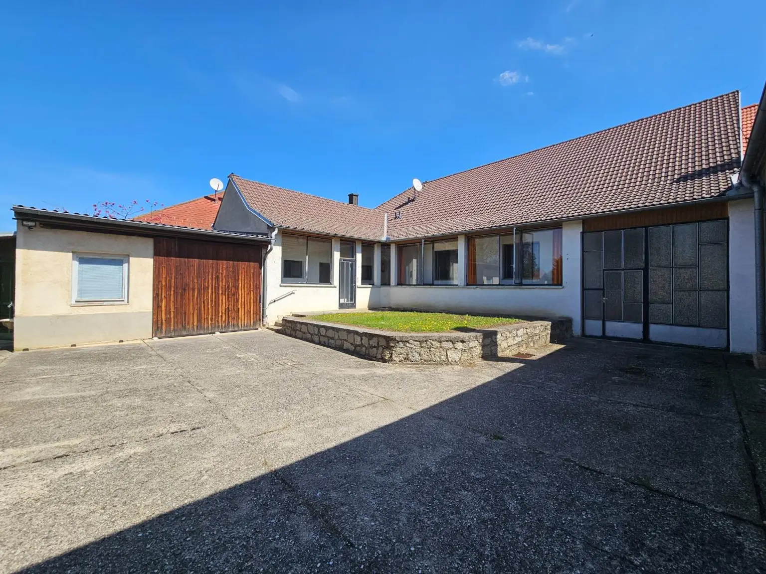 Gartenansicht Haus (2)