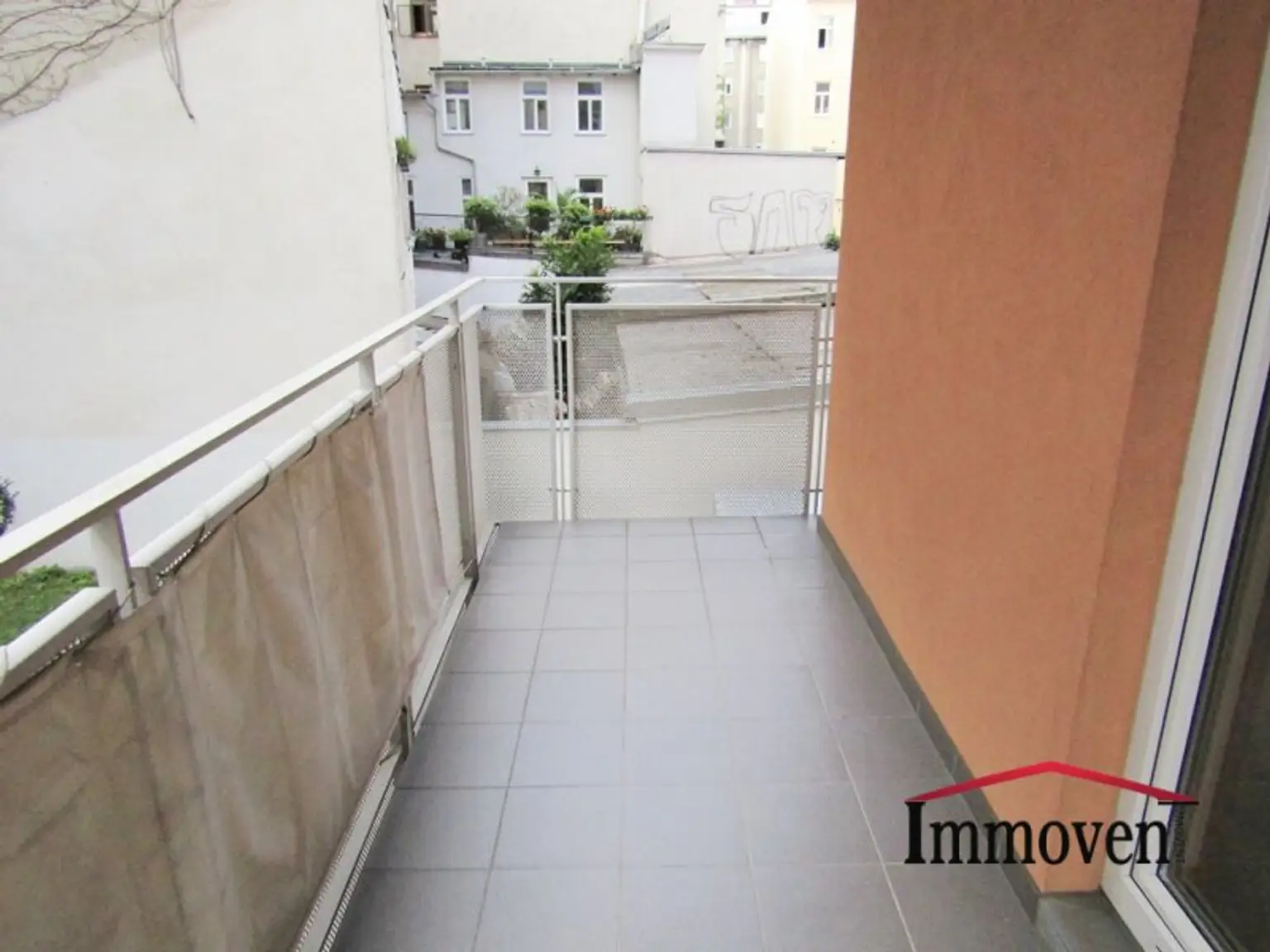 RUHELAGE -  2-Zimmerwohnung mit Balkon! (Mietbeginn 01.03.2026)