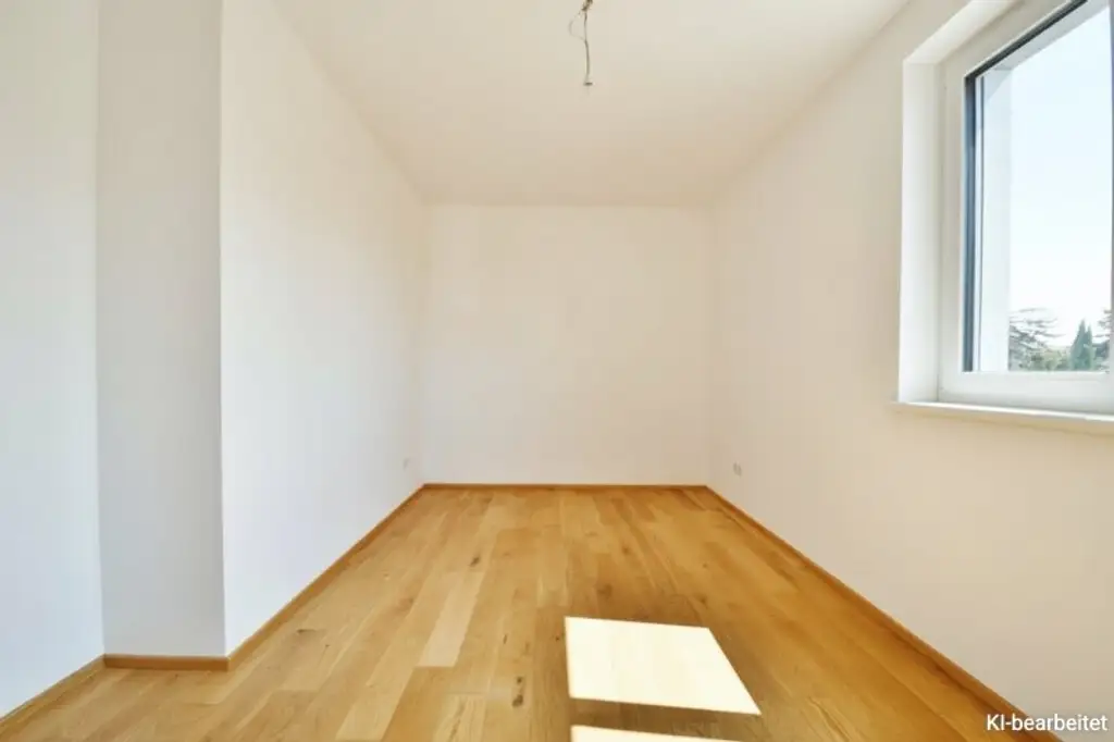 Erstbezug - Exklusive Doppelhaushälfte mit Garten und Terrassen in Traumlage