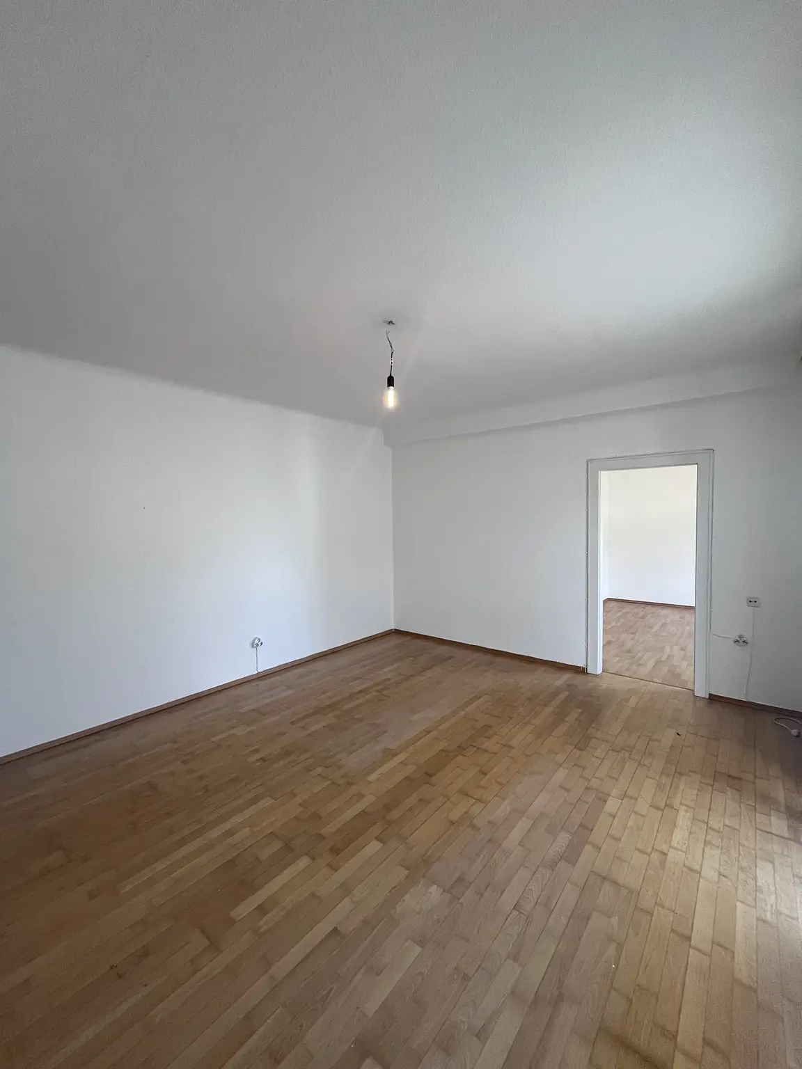 Helle 2-Zimmer-Mietwohnung mit Loggia