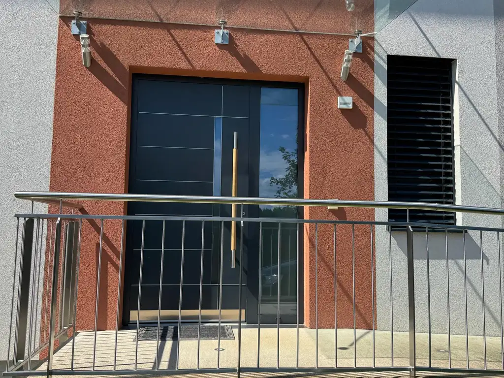 Einfamilienhaus für anspruchsvolle Käufer - im Grünen und doch in Stadtnähe