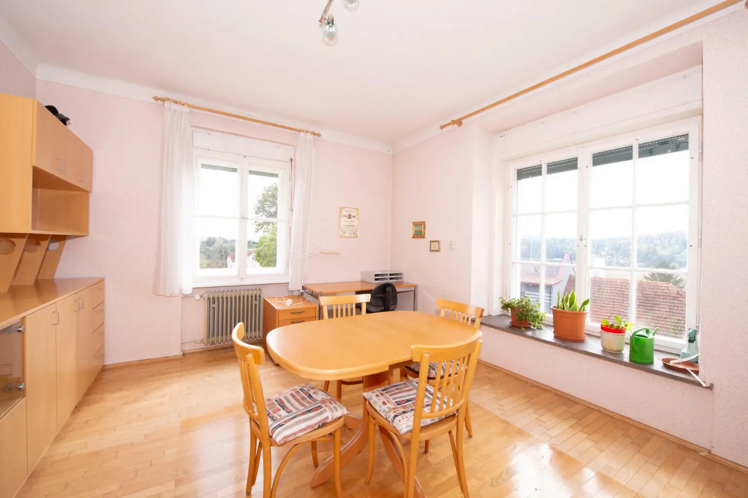 Ein Anwesen voller Möglichkeiten – großzügiges Haus mit Traumgrundstück