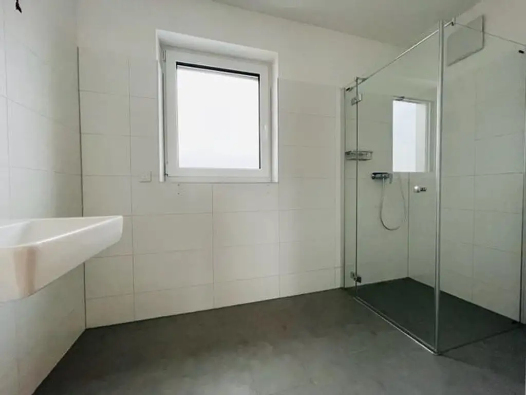 Geräumige 2-Zimmer-Wohnung mit Balkon - verfügbar ab Februar 2026