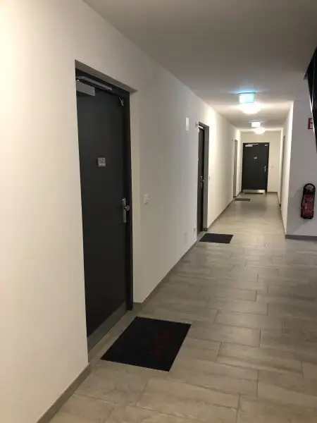 JENBACH - Neuwertige, sonnige 3 Zi.-Mietwohnung mit Balkon in Toplage