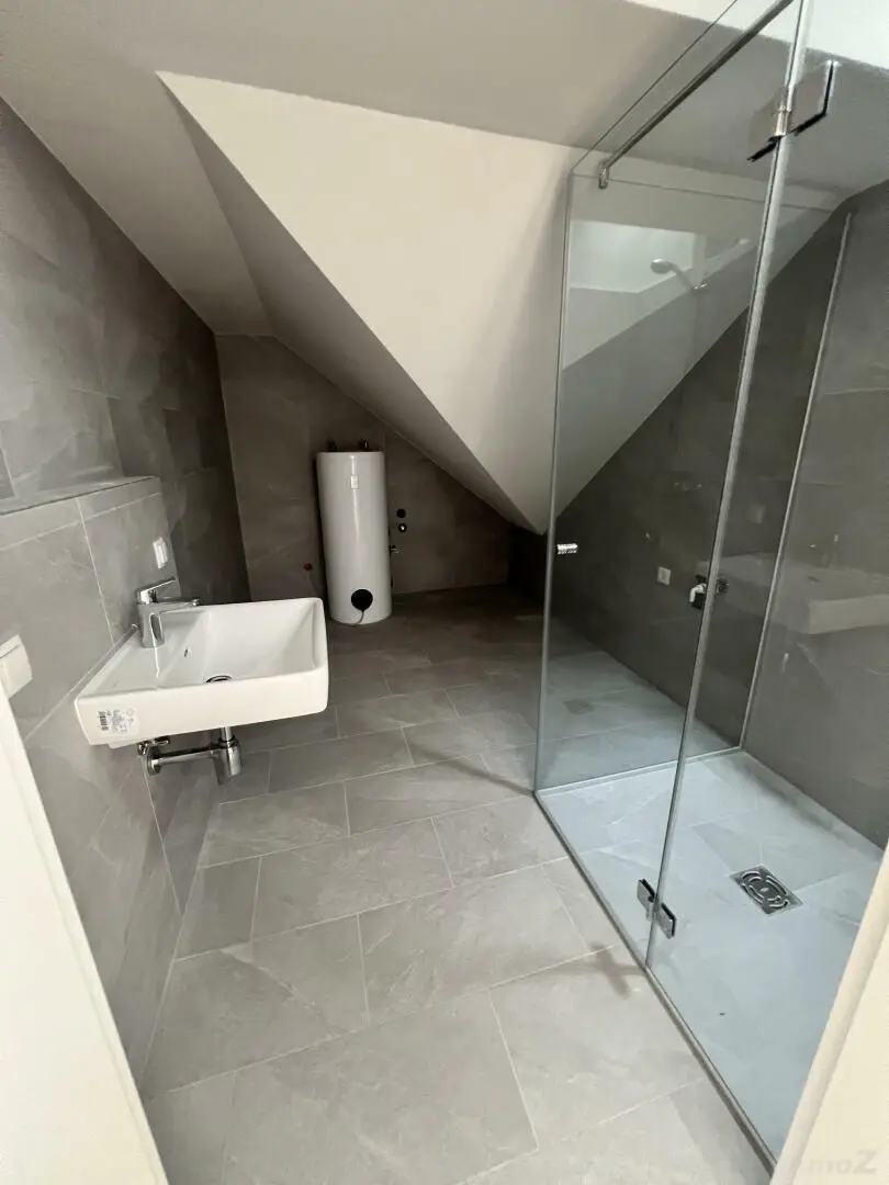 Penthouse-Wohnung + 270m2 Dachterrasse zur Miete als Wohnung oder Büro
