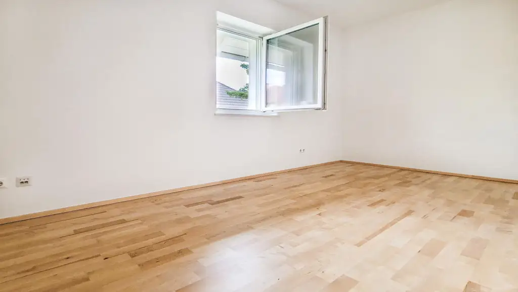 Niedrigenergie-Doppelhaushälfte in Mauer. 5 Zimmer, Terrasse, Garten und Autostellplatz