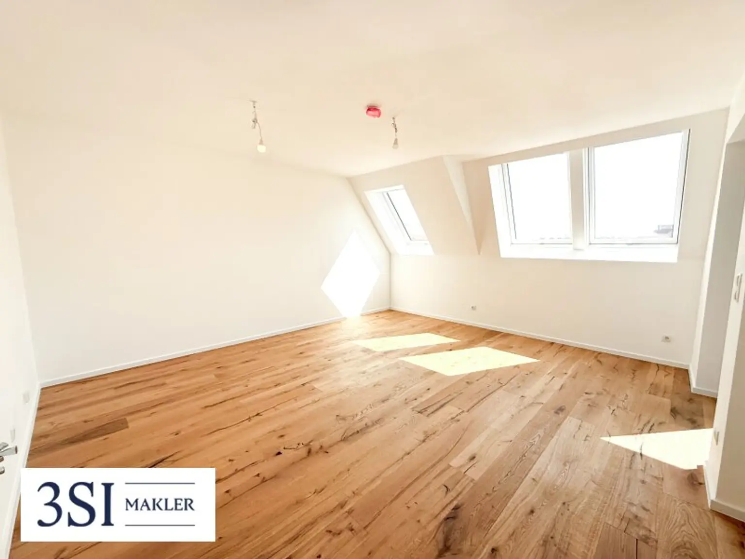 Design trifft Weitblick – Premium-Dachwohnung mit Outdoor-Feeling