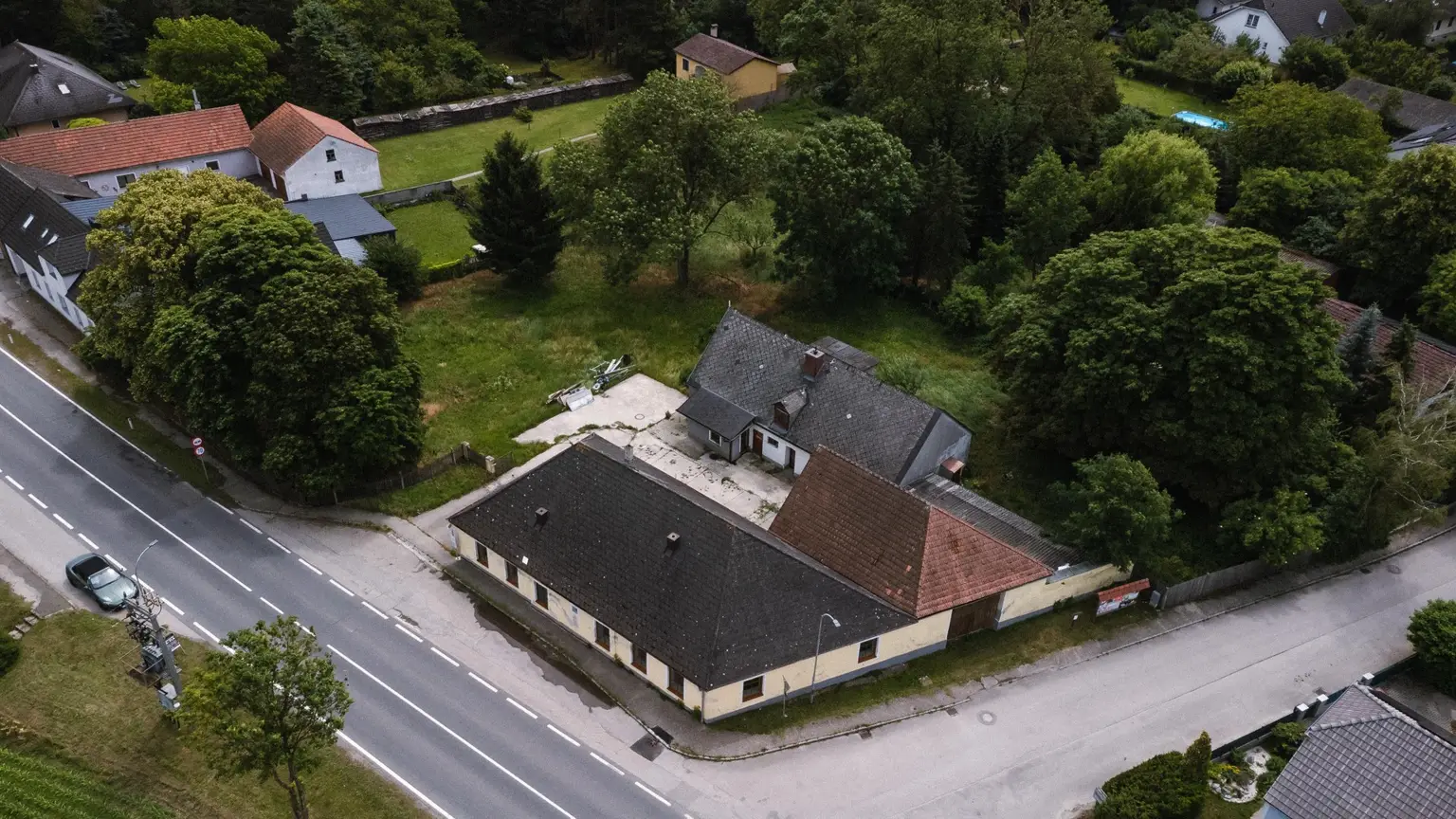 01 Drohne Haus Wienerstraße 8 von weiter oben