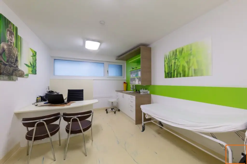 ARZTMEILE THERESIENGASSE _HERVORRAGEND EINGEFÜHRTE  ARZTPRAXIS SUCHT NEUEN EIGENTÜMER