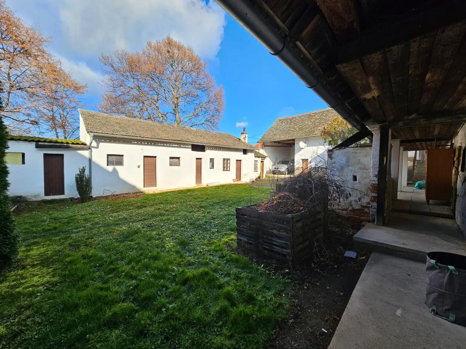 Gepflegtes Haus mit Stadel und Nebenräumen