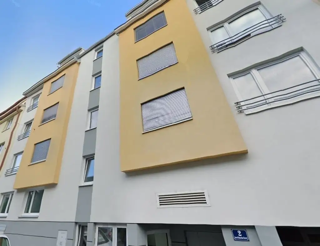 Ruhige 2-Zimmer-Wohnung mit traumhafter Freifläche - mit Blick
in den ruhigen begrünten Innenhof!