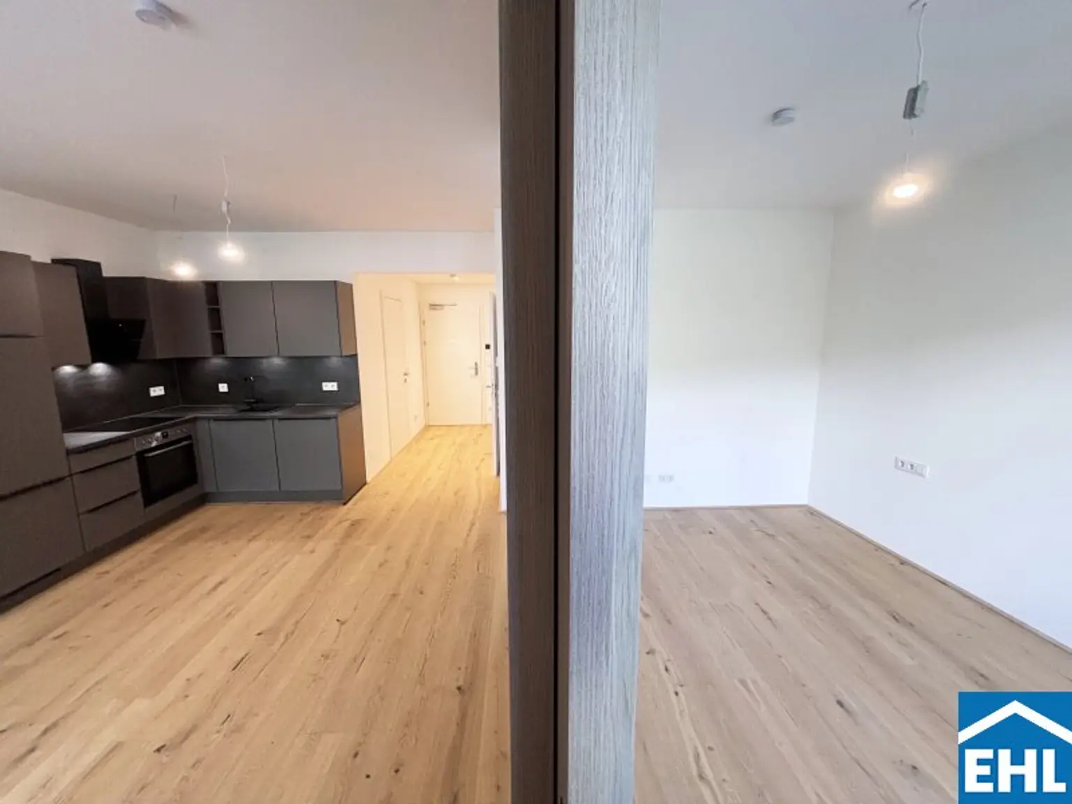 3-Zimmerwohnung mit Pool & Eigengarten!