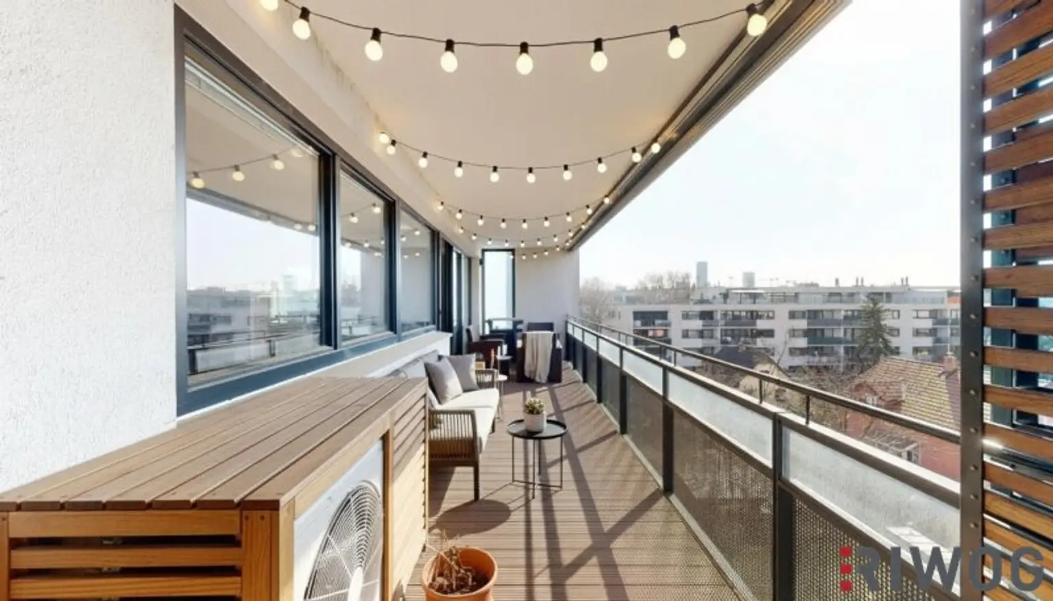 Loggia KI-Bearbeitet