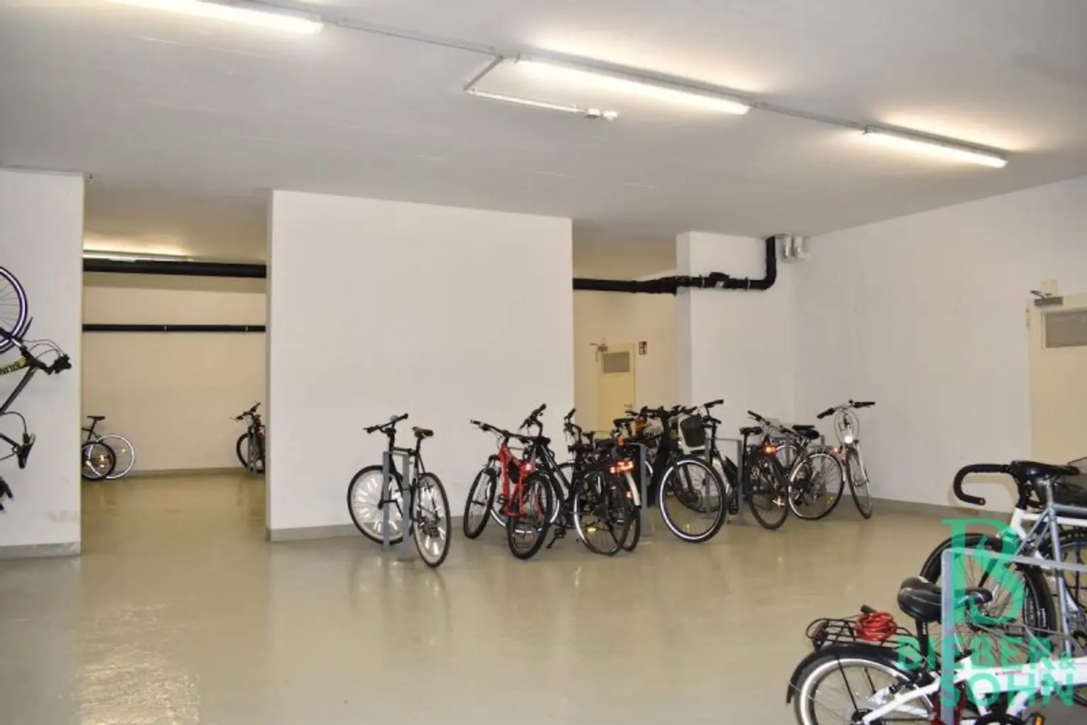 Hochwertige 4-Zimmer-Wohnung mit XL-Balkon, top Infrastruktur und Extras