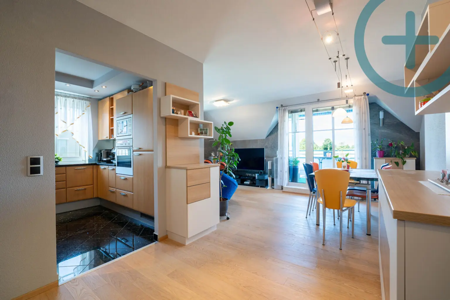 Sonniges DG-Maisonette in Ruhelage
