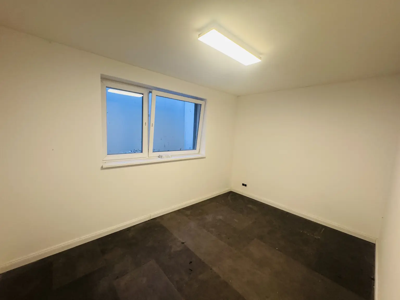 Modernes Kleingartenhaus mit Pool & großem Keller in Ruhelage von Floridsdorf