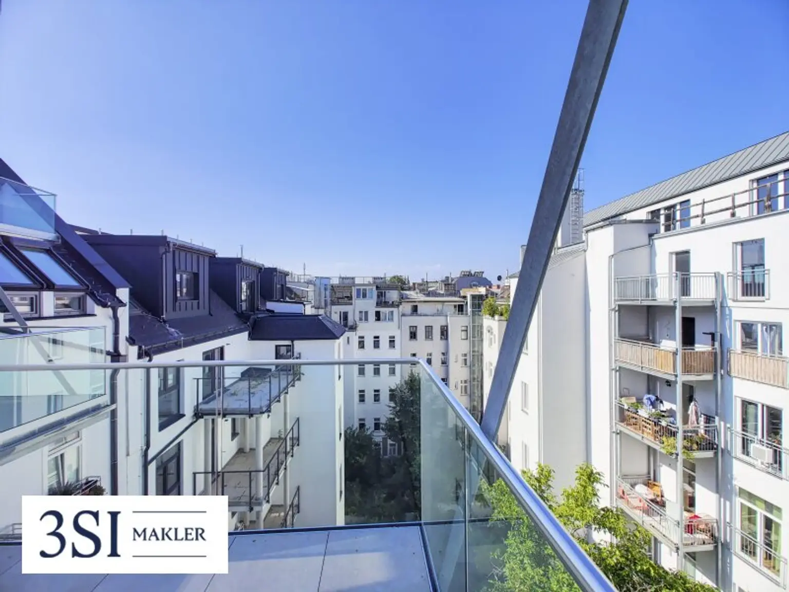 Exklusive 2-Zimmer Dachgeschosswohnung mit Terrasse und Balkon nahe AKH und St. Anna Kinderspital