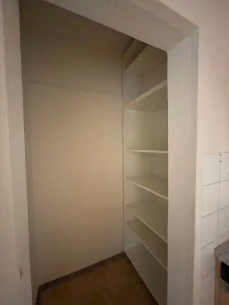 MIETE! Helle 2 Zimmerwohnung im Erdgeschoss Grünfläche, inkl. Einbau - Küche , Barrierefrei ideal für Alt und Jung