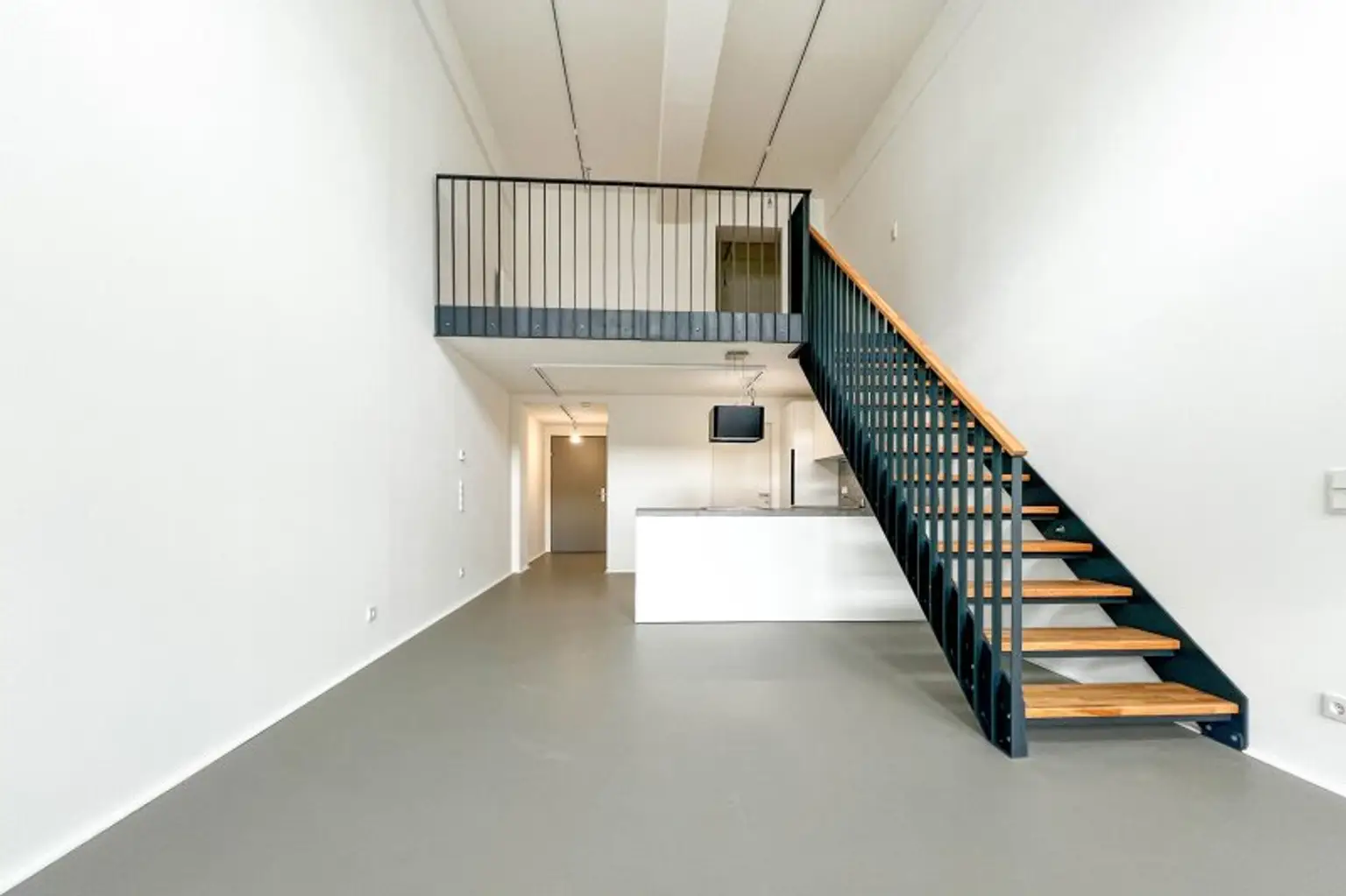 Einzigartige Galerie-Maisonette mit New York Apartment Vibes