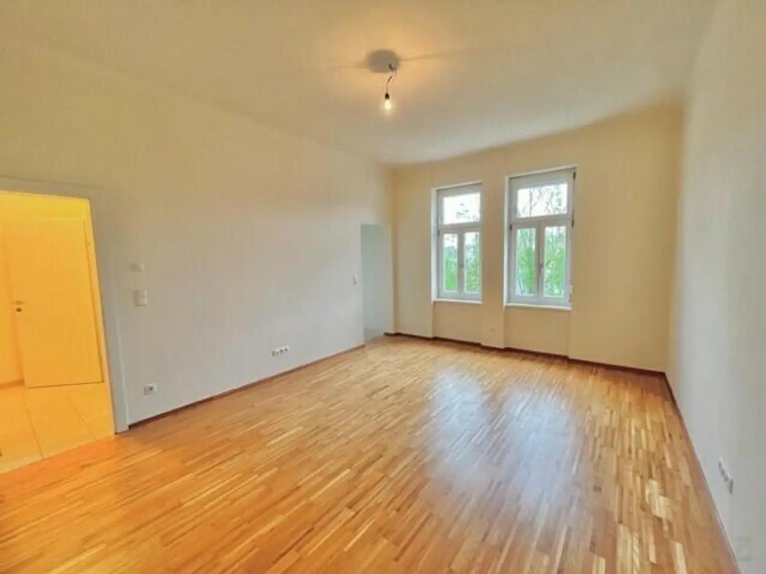 Altbau-Garconniere: Nähe FH-Joanneum im 3.OG ohne Lift - ab 1.12. beziehbar