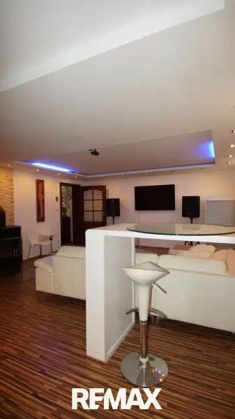 21 Bar Wohnkeller EFH 2000