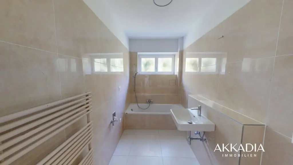 Wohnensemble mit 328 m² und Dachausbau-Möglichkeit