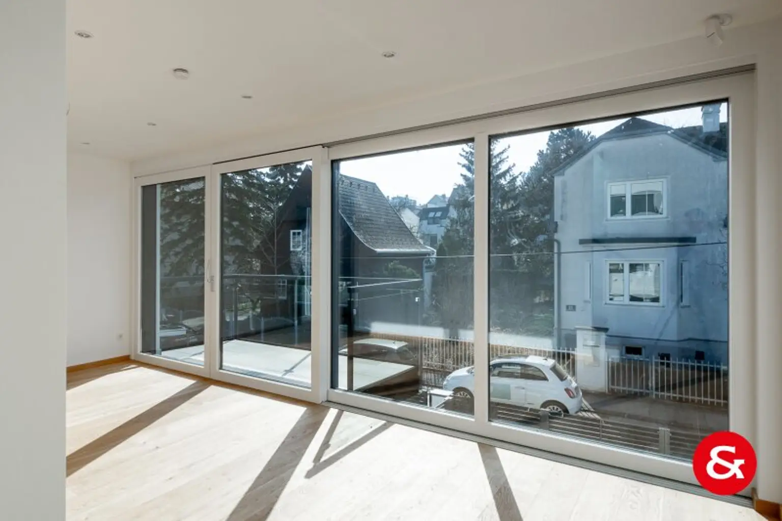 Modernes, klar gestaltetes Einfamilienhaus mit viel Platz und Technik!