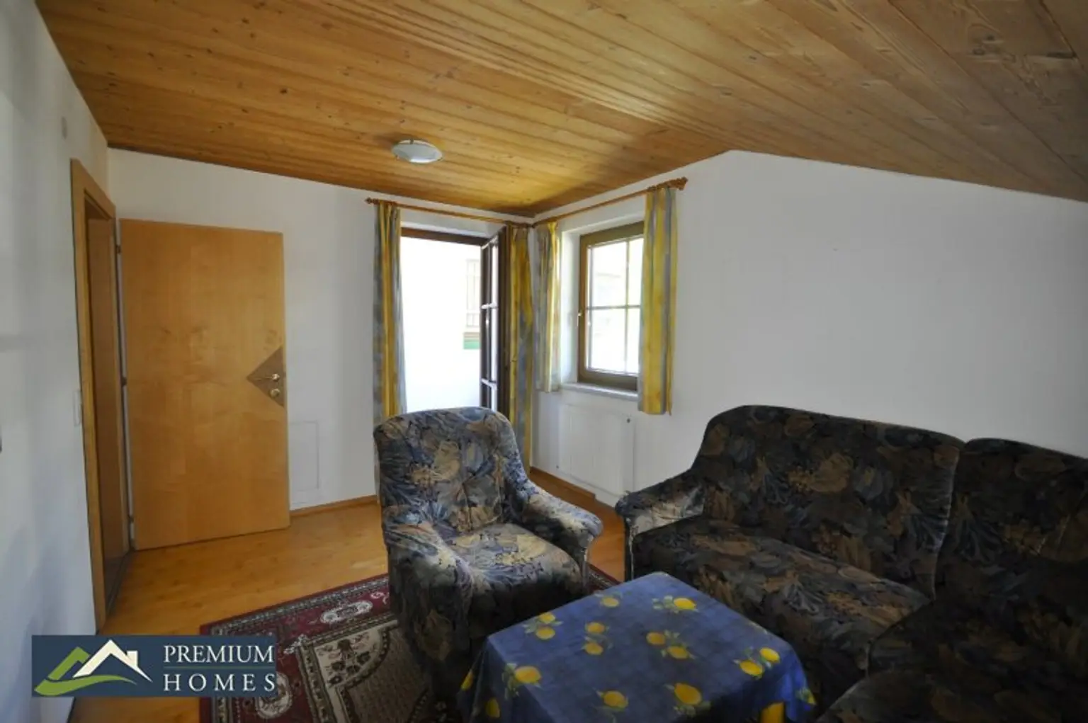 FÜGENBERG - Es erwartet Sie eine Doppelhaushälfte in Aussichtslage - 5 Zimmer, Garten & 2 Balkone!