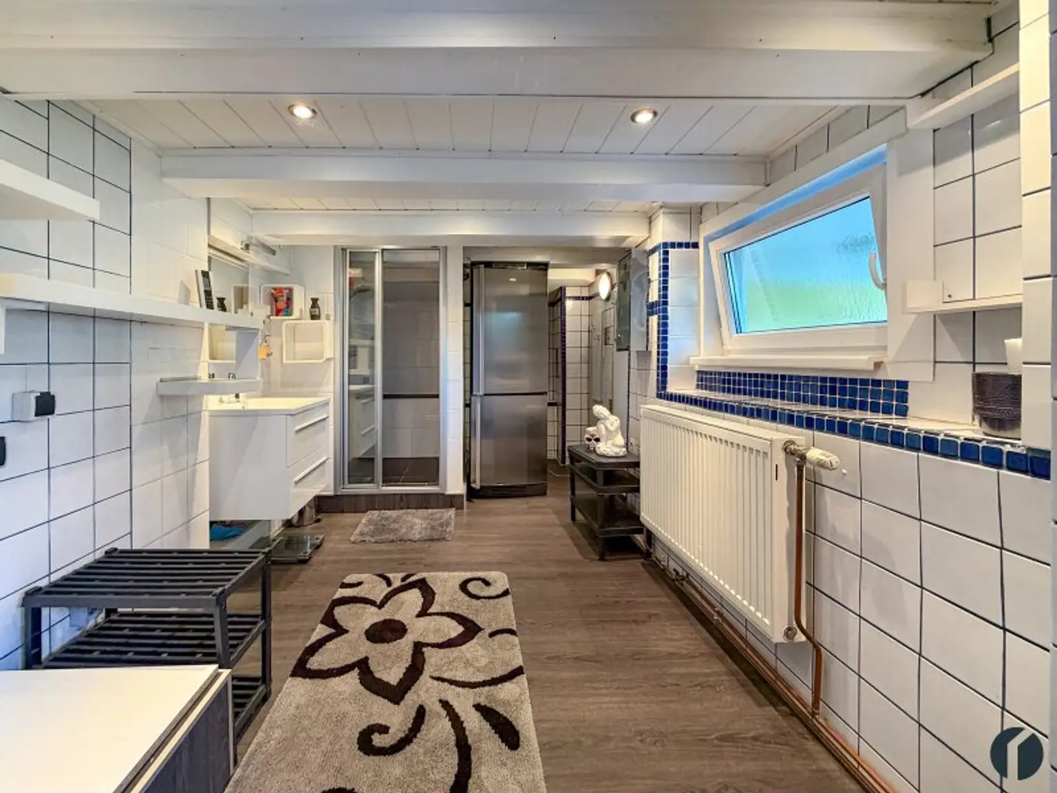 Ein Haus zum Wohnungspreis: viel Platz, Garten und Pool inklusive