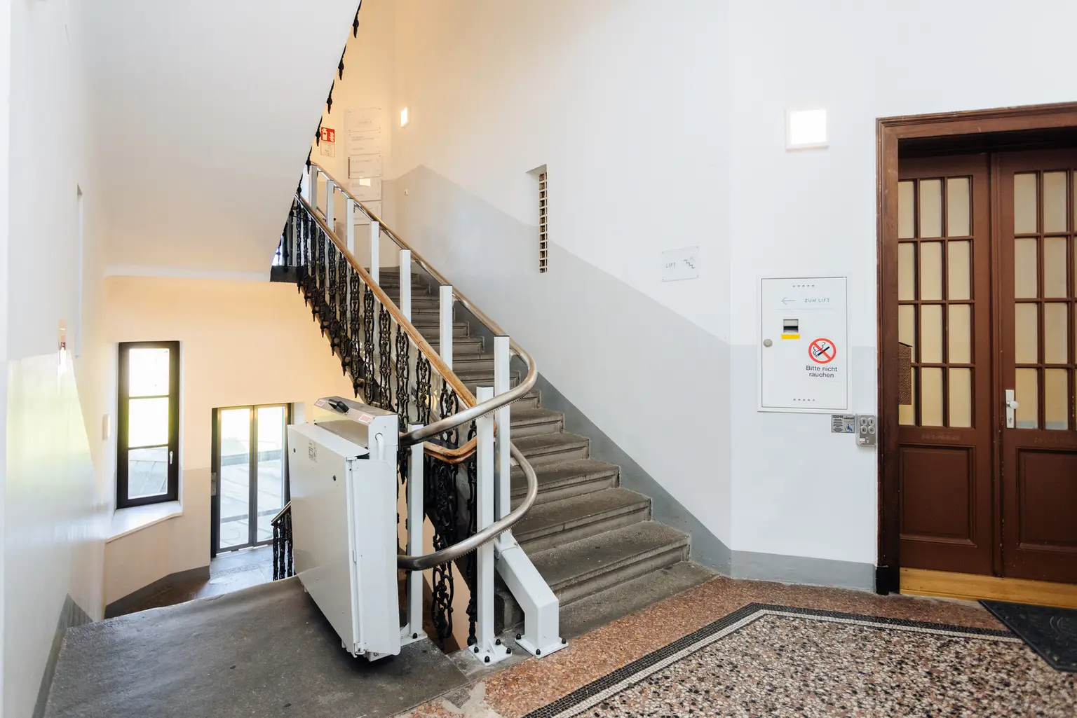 Treppenhaus/Lift