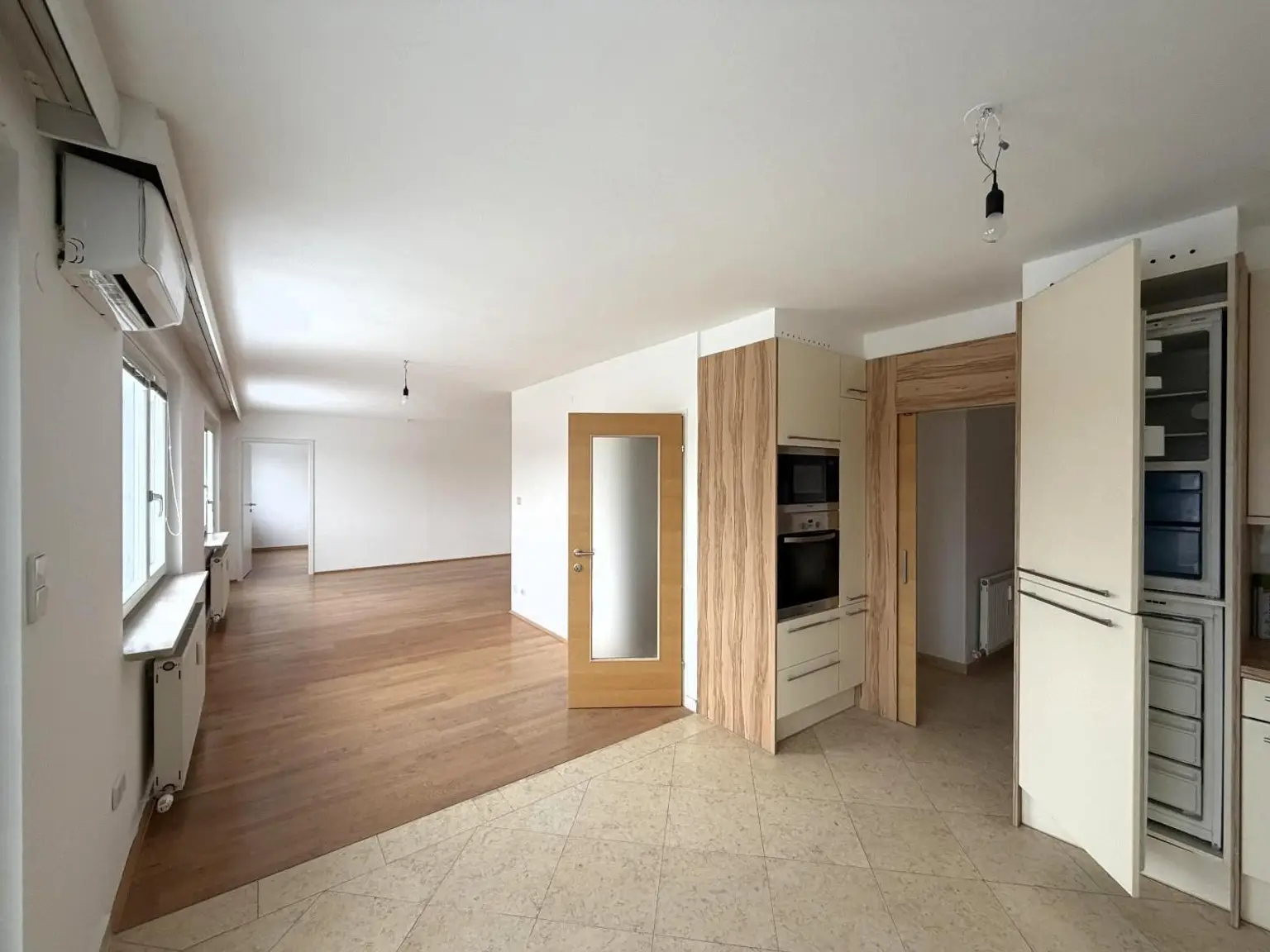 Küche / Essbereich / Wohnzimmer