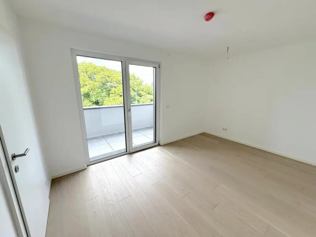 EIGENGRUND NÄHE ALTE DONAU – FREIFLÄCHEN - LUFTWÄRMEPUMPE – KELLER – GARAGE – U-BAHN!