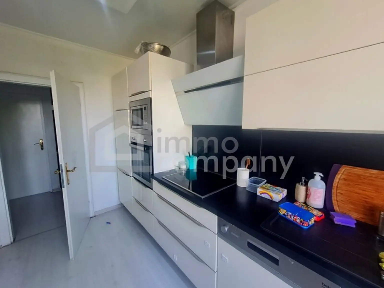 Wels/Gartenstadt : Tolle geräumige Eigentumswohnung 92m² - Loggia - Kfz Abstellplatz