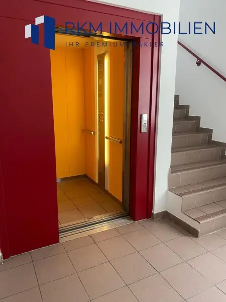 Exklusive Dachgeschosswohnung in Toplage des 17. Bezirks - mit Lift und Garage