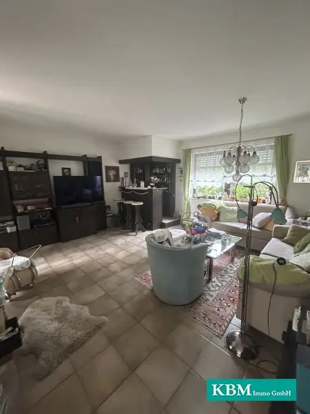 Gepflegtes Haus mit Terrasse in ruhiger Siedlungslage