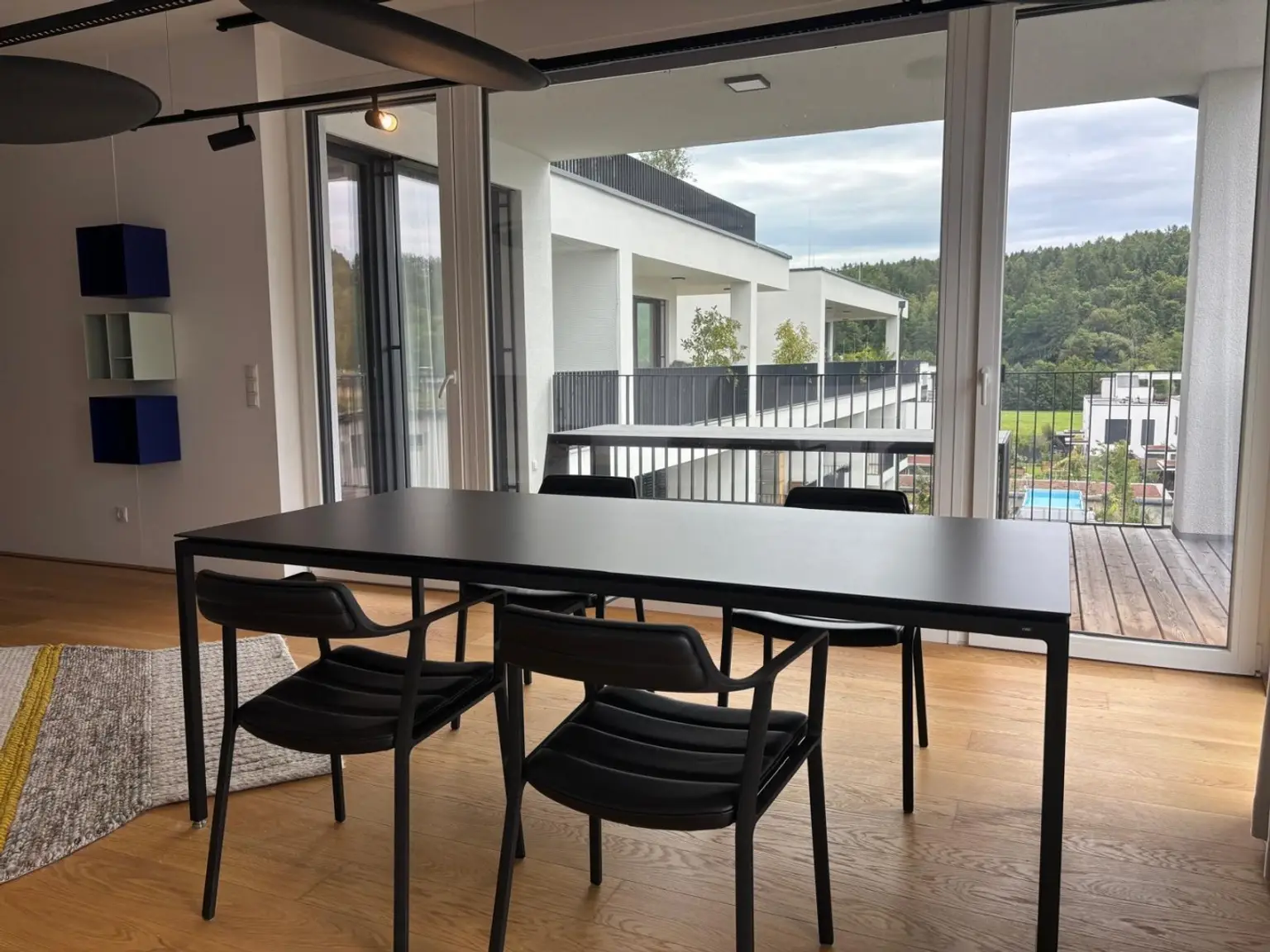 Hochwertige Designer-Wohnung mit großer Terrasse
