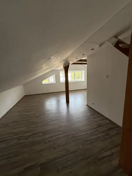 Doppelhaushälfte mit Garten-schönes Miethaus!